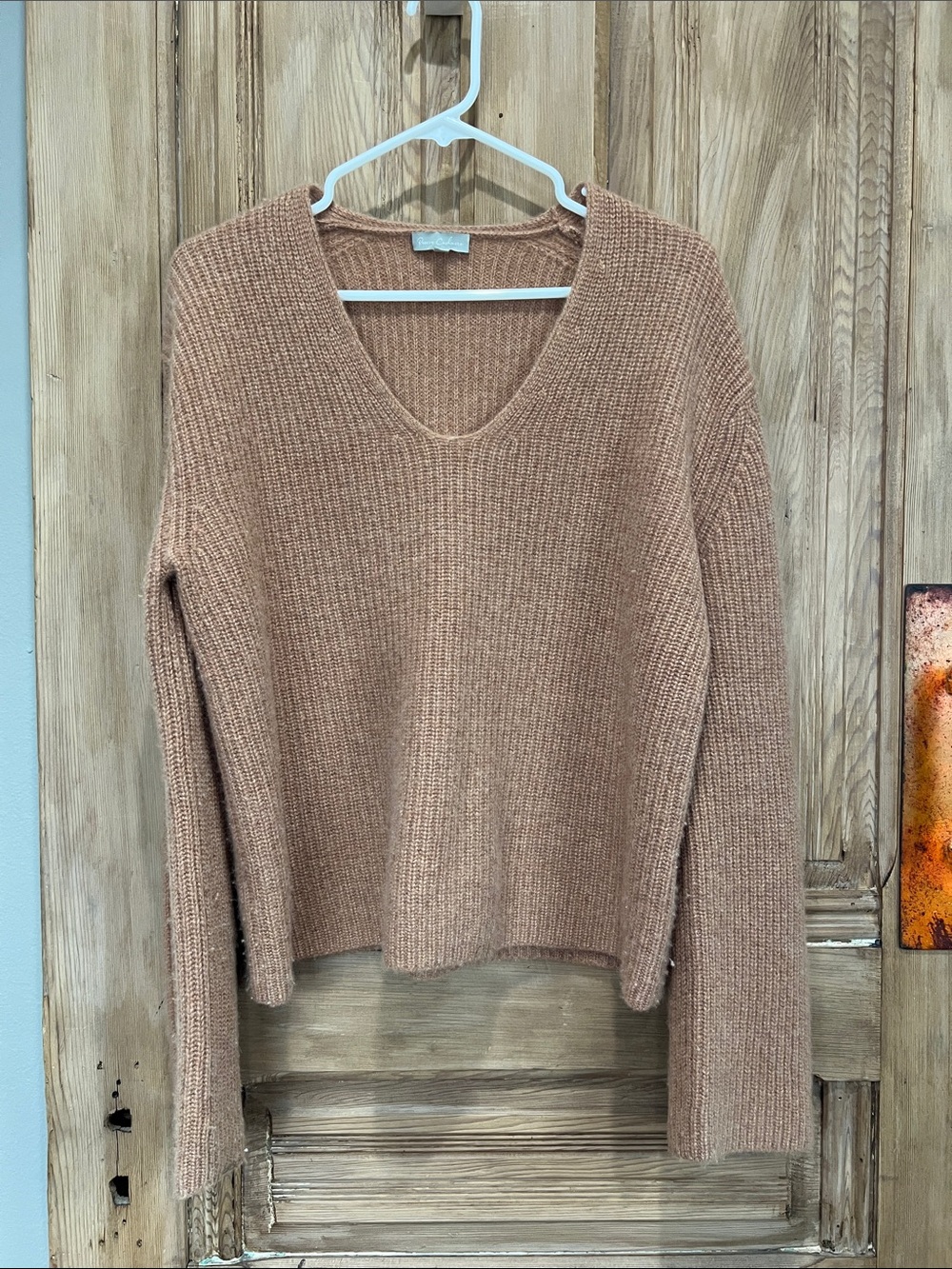 Revive cashmere Women's Ribbed V-Neck Sweater in Camel Tan